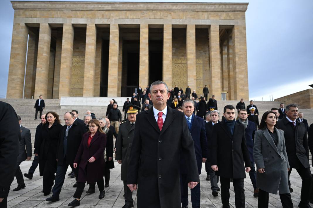 İkinci Cumhurbaşkanı İsmet İnönü 51. ölüm yılında Anıtkabir’de mezarı başında anıldı 23